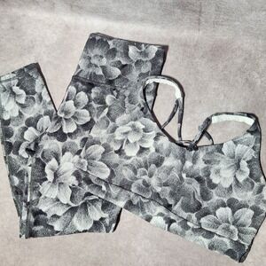 ATHLETA Elation Textured Tight Sports Bra SET Chakra Floral Black gray Seasalt M